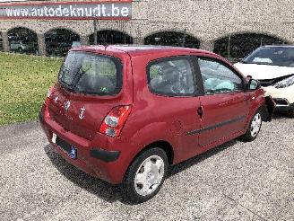 Damaged car Renault Twingo 1.1 2010/3