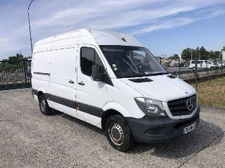 krockskadad bil auto Mercedes Sprinter 214 cdi 2019/3