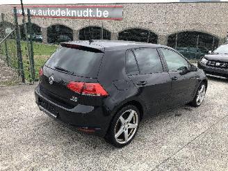 uszkodzony samochody osobowe Volkswagen Golf VII 1.2 TSI 2014/11