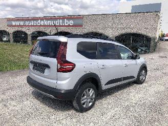 Damaged car Dacia Jogger 1.0 TURBO  CONFORT 2022/7