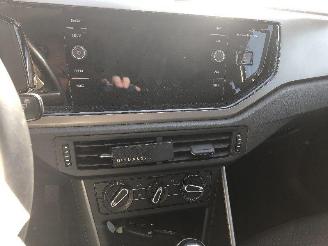 Volkswagen Polo 1.0 picture 10