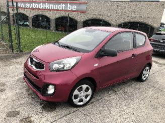 Damaged car Kia Picanto 1.0 