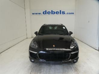 damaged passenger cars Porsche Cayenne E-HYBRID 2017/9