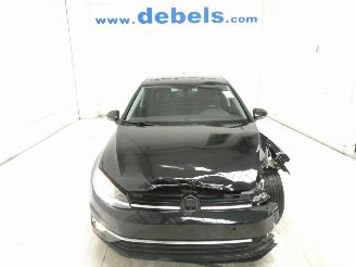 krockskadad bil auto Volkswagen Golf COMFORTLINE 2018/5