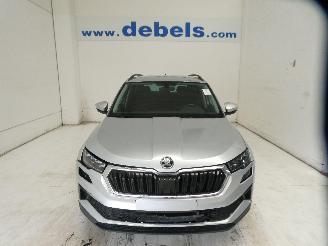 damaged passenger cars Skoda Karoq AMBITION 2023/10