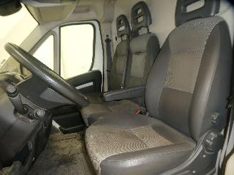 Peugeot Boxer 2.2D ASPHALT picture 17