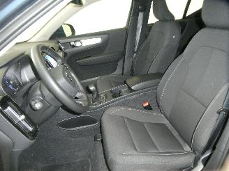 Volvo XC40 MOMENTUM picture 20