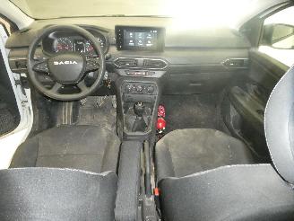 Dacia Sandero III ESSENTIA picture 16