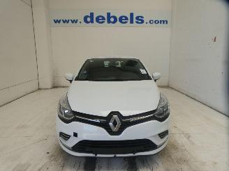 skadebil auto Renault Clio MOTORSCHADE 2019/7