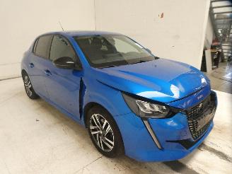 Peugeot 208  picture 10