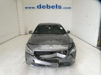 Vaurioauto  passenger cars Mercedes 200-serie 200 D 2017/10