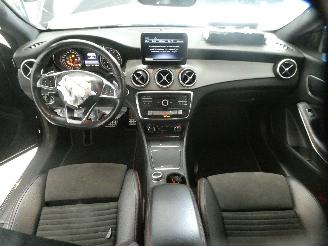 Mercedes Cla-klasse 180 picture 24