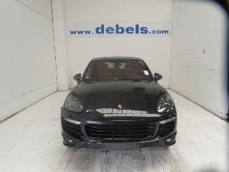 damaged passenger cars Porsche Cayenne 1 ATTEST VERLIES . 2016/8
