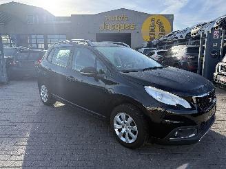 Käytettyjen passenger cars Peugeot 2008 1.2 PURETEC 2016/6