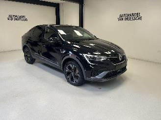 krockskadad bil auto Renault Arkana R.S. LINE 2021/10