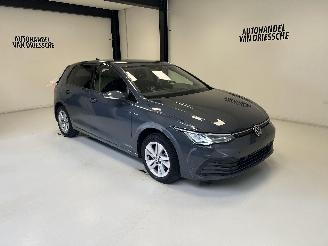 Coche accidentado Volkswagen Golf DSG 2023/4