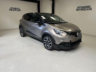 krockskadad bil auto Renault Captur INTENS 2015/1