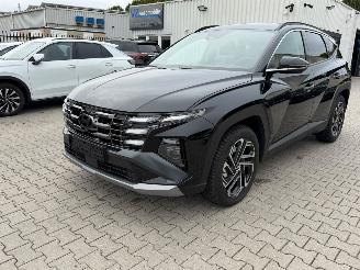 damaged passenger cars Hyundai Tucson Prime Plug-inn Hybride 4WD 2026/3