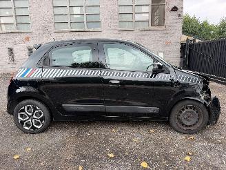 skadebil auto Renault Twingo III EDITION O 2020/2