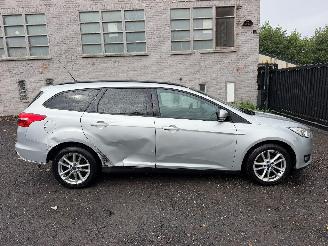 uszkodzony samochody osobowe Ford Focus TREND 2015/3