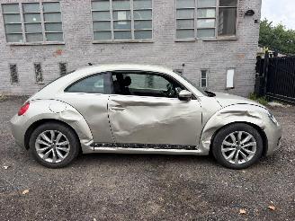 Uttjänta bilar auto Volkswagen Beetle DESIGN 2016/8