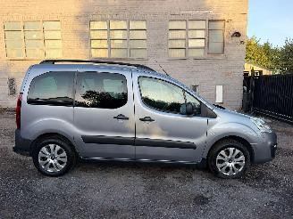 Vaurioauto  passenger cars Citroën Berlingo 1.6 HDI 2018/4