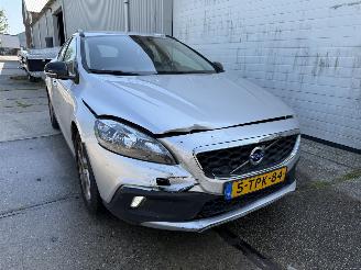 krockskadad bil auto Volvo V-40 Cross Country 1.6 T4 Momentum 2014/5