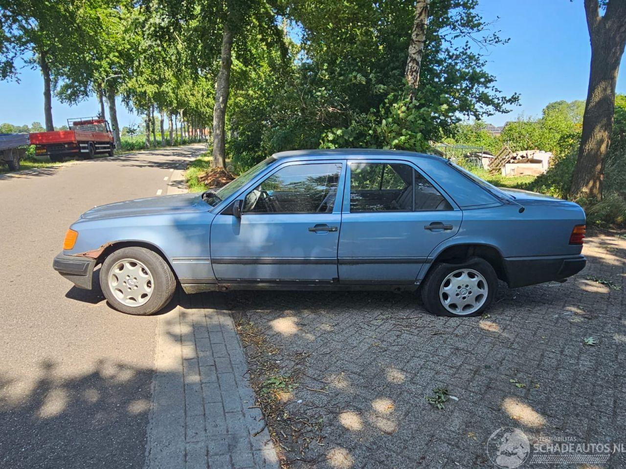 Mercedes 200-serie 260 E
