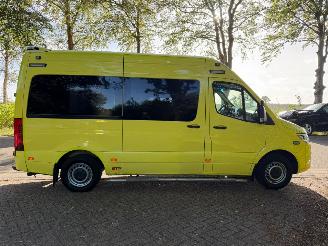 Mercedes Sprinter SPRINTER 319 CDI AMBULANCE picture 4