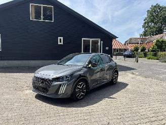 skadebil auto Peugeot 208 GT HYBRIDE 136 PK PANO AUTOMAAT NAVI CLIMA CAMERA LED B.J 2025 2025/7