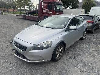 skadebil auto Volvo V-40 V 40 KINETIC 2014/6