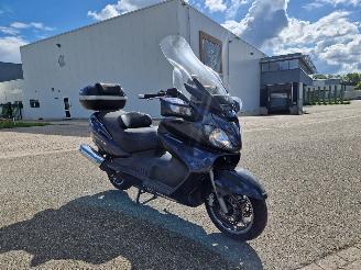 dañado ciclomotor Suzuki  AN 650 BURGMAN EXECUTIVE 2012/8