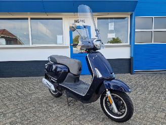 Schade scooter Kymco  NEW LIKE 4T INJECTIE 2019/12