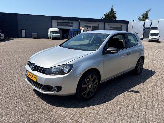 Avarii autoturisme Volkswagen Golf 1.4 16V Hatchback  Benzine 1.390cc 59kW (80pk) FWD 2008-10/2012-11  CGGA 2009/1
