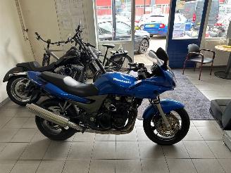  Kawasaki ZR - 7  2003/8