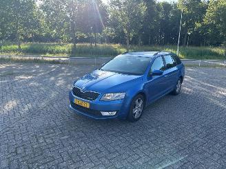 Unfallwagen Skoda Octavia 1.6 TDI Greenline 16V Combi/o 4Dr Diesel 1.598cc 81kW (110pk) FWD 2013-05/2020-07  CRKB 2014/8