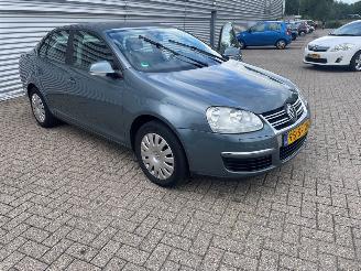 Avarii autoturisme Volkswagen Jetta 1.6 Sedan 4Dr Benzine 1.595cc 75kW (102pk) FWD 2006/5