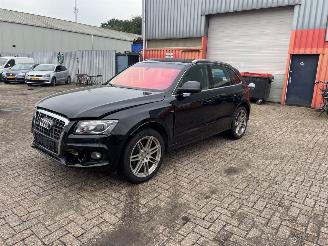 Voiture accidenté Audi Q5 2.0 TFSI 16V Quattro SUV  Benzine 1 984cc 155kW (211pk) 4x4 2008-11/2012-09 (8RB) CDNC 2012/4