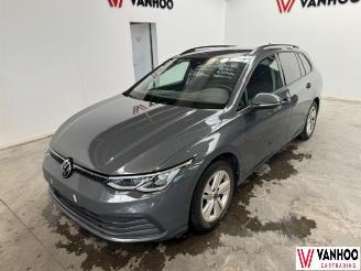 Vaurioauto  passenger cars Volkswagen Golf  2021/6