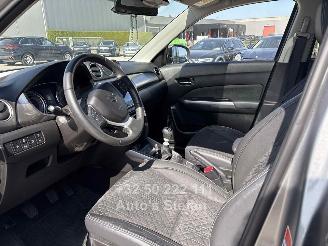 Suzuki Vitara GLX picture 12
