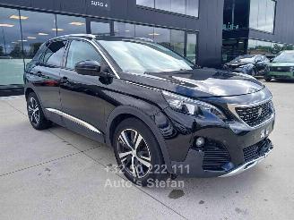 Vaurioauto  passenger cars Peugeot 3008 ALLURE 2019/2