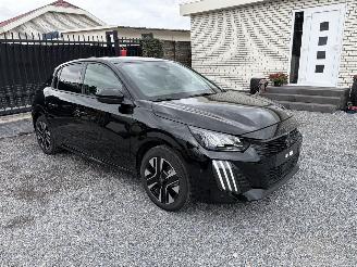 Schadeauto Peugeot 208 BENZINE - ALLURE 2025/10