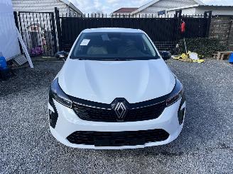 skadebil auto Renault Clio BENZINE - CAR DRIVE 2024/10