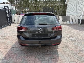 Unfallwagen Volkswagen Passat DSG -- 150,PS -- TDI 2024/2