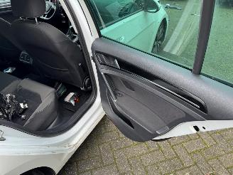 Volkswagen Golf GOLF 1.4 TSI DSG ACT PANO picture 15