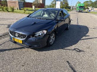 skadebil auto Volvo V-40 V40 2.0 D3 Kinetic 2012/9