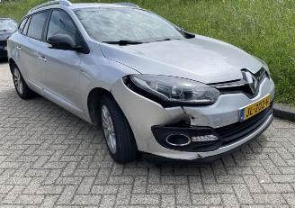 damaged passenger cars Renault Mégane 1.2 TCe Limited 2016/4