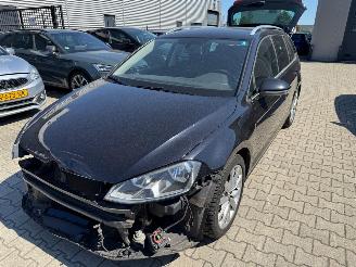 damaged passenger cars Volkswagen Golf 1.2 TSI Business Edition 2014/12