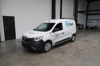 krockskadad bil bedrijf Renault Express CAMIONETTE 2022/4