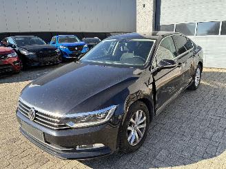 Voiture accidenté Volkswagen Passat VW PASSAT 1.6TDI DSG 2019 2019/3